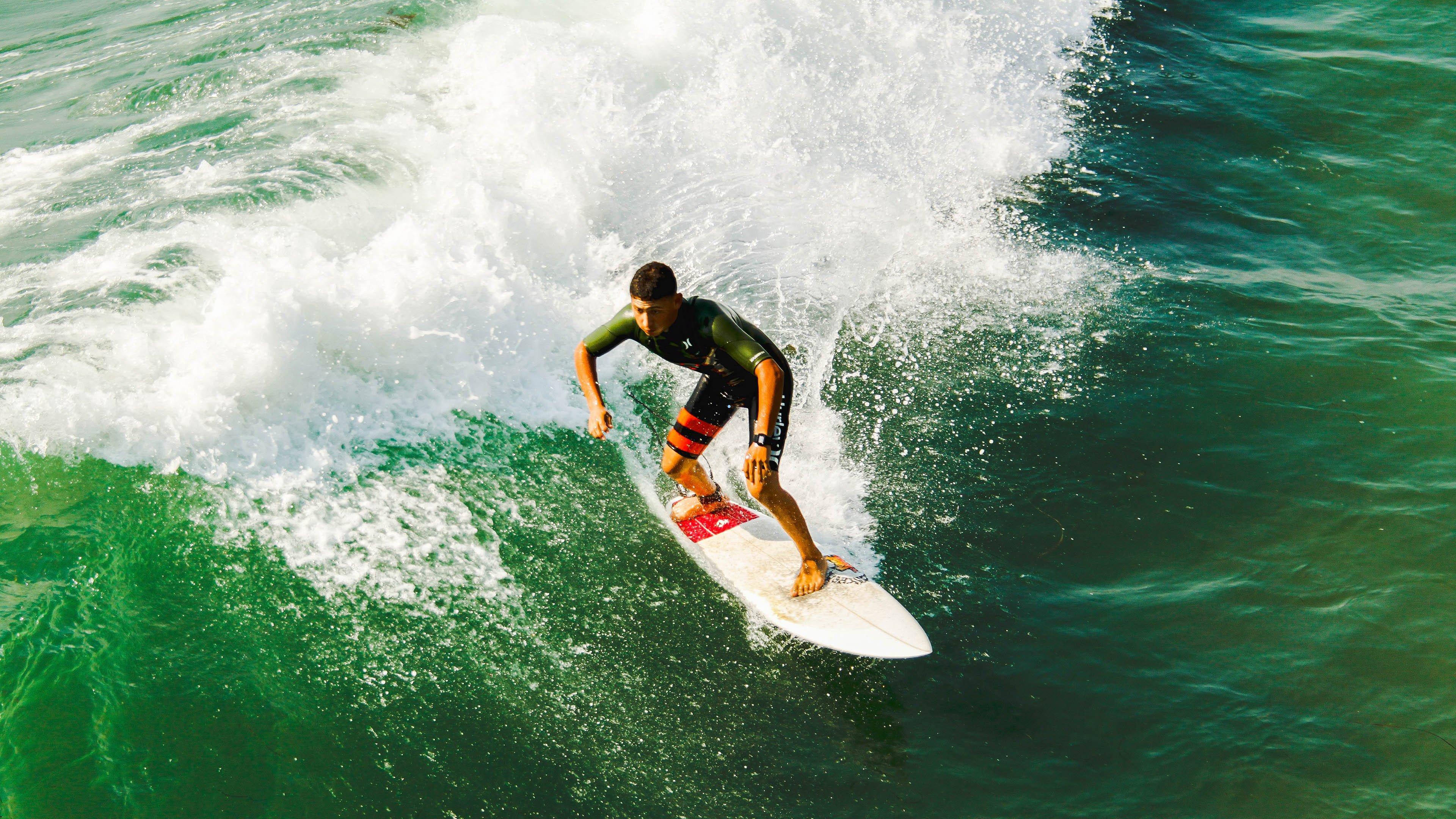 文班亚马遭新秀大帽后上演复仇美学，丝滑转身隔扣加倍奉还